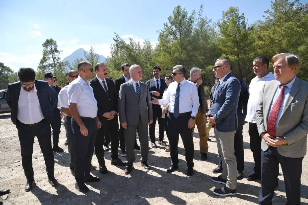 Konyaaltı Mercek Altına Alındı! İncelemelerde Bulunuldu 3